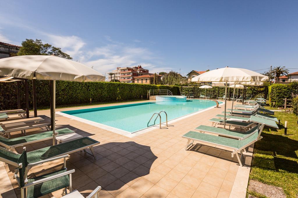 Hotel King Marina di Pietrasanta Εξωτερικό φωτογραφία
