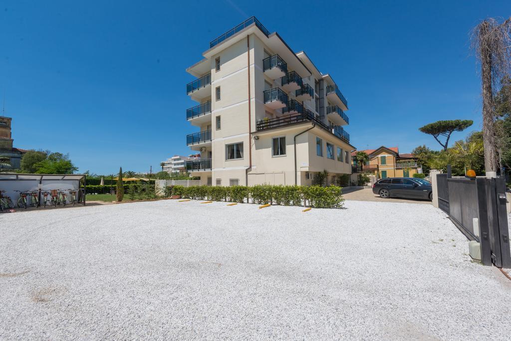 Hotel King Marina di Pietrasanta Εξωτερικό φωτογραφία