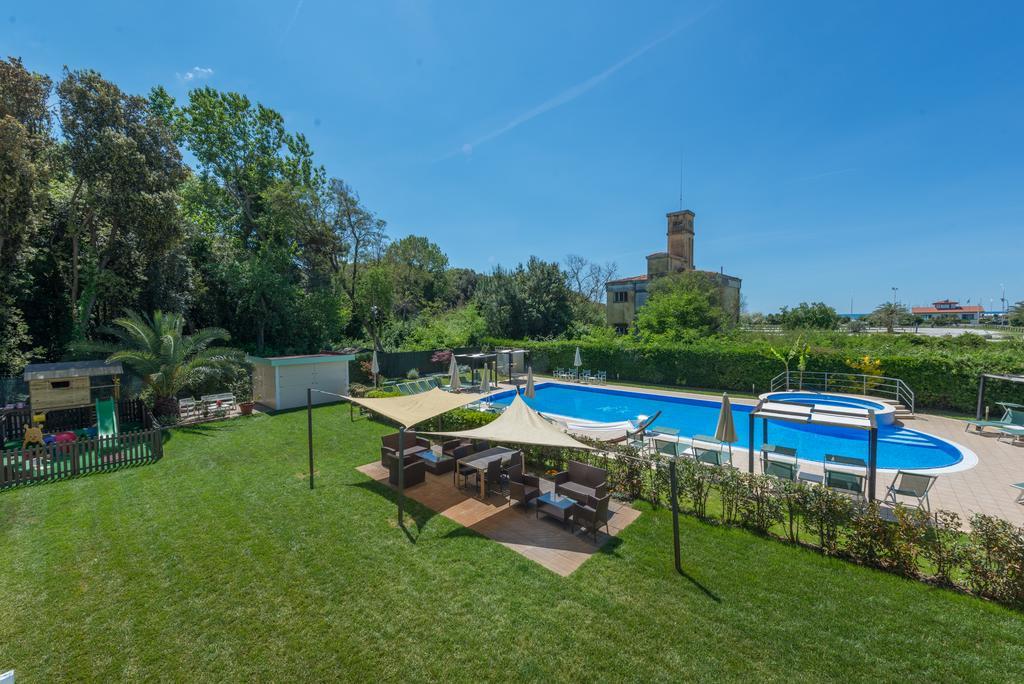 Hotel King Marina di Pietrasanta Εξωτερικό φωτογραφία