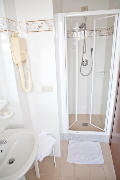 Hotel King Marina di Pietrasanta Δωμάτιο φωτογραφία